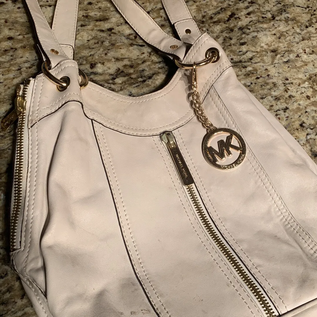Cream Michael Kors Purse With Gold Accents photo 1