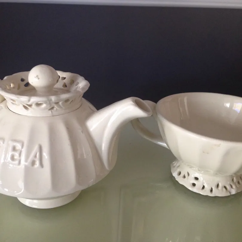 Tea Pot And Cup Set photo 1