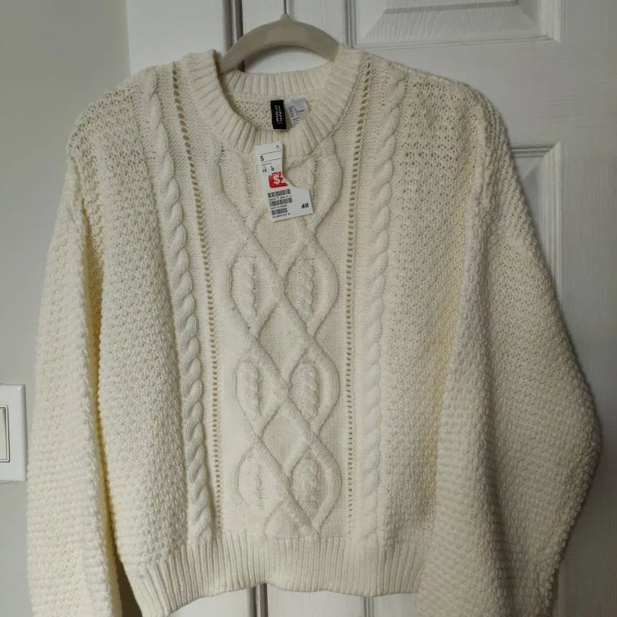 H&M Knitted Sweater photo 1