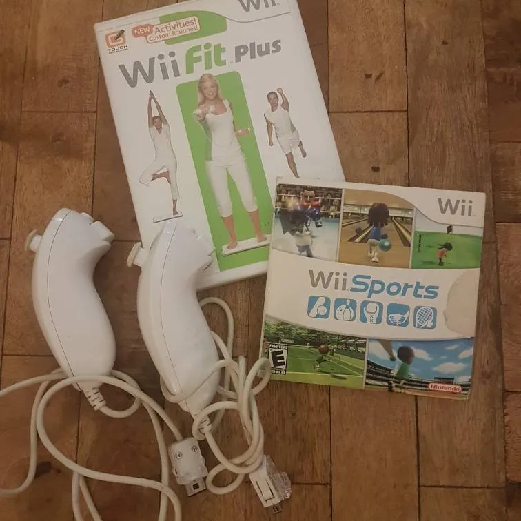Wii Games And Controllers photo 1