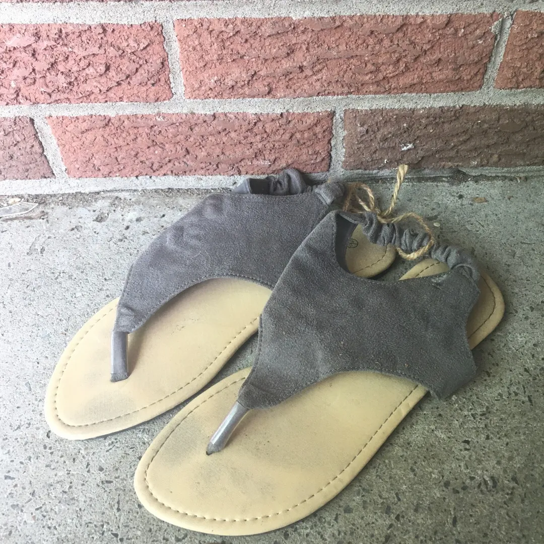 Ardene Sandals Size 10 photo 1