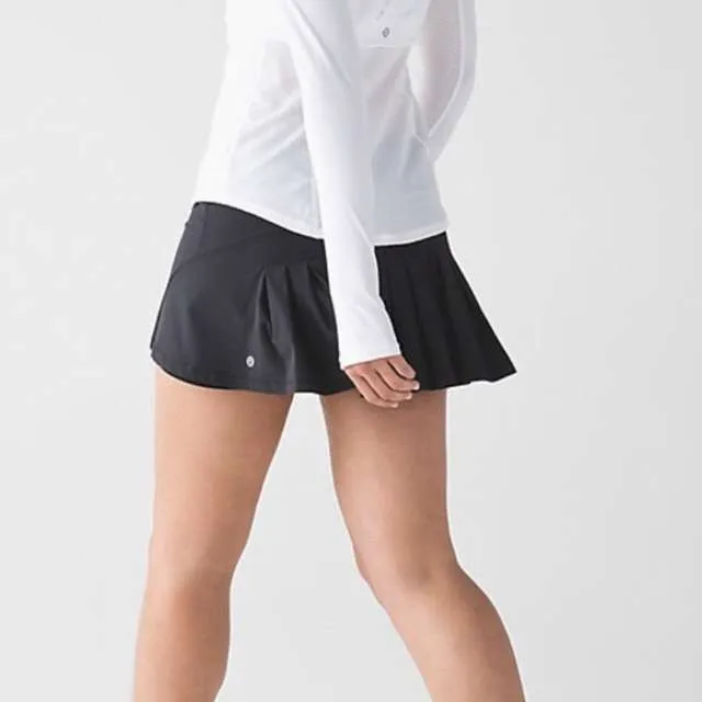 Lululemon Skirt Size 6 -Black photo 1