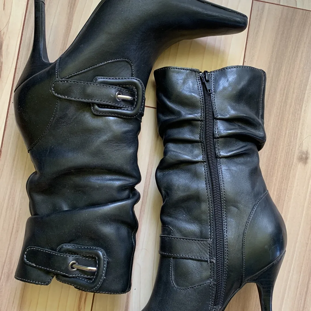 Kenneth Cole Ankle Boots Sz 6 photo 3
