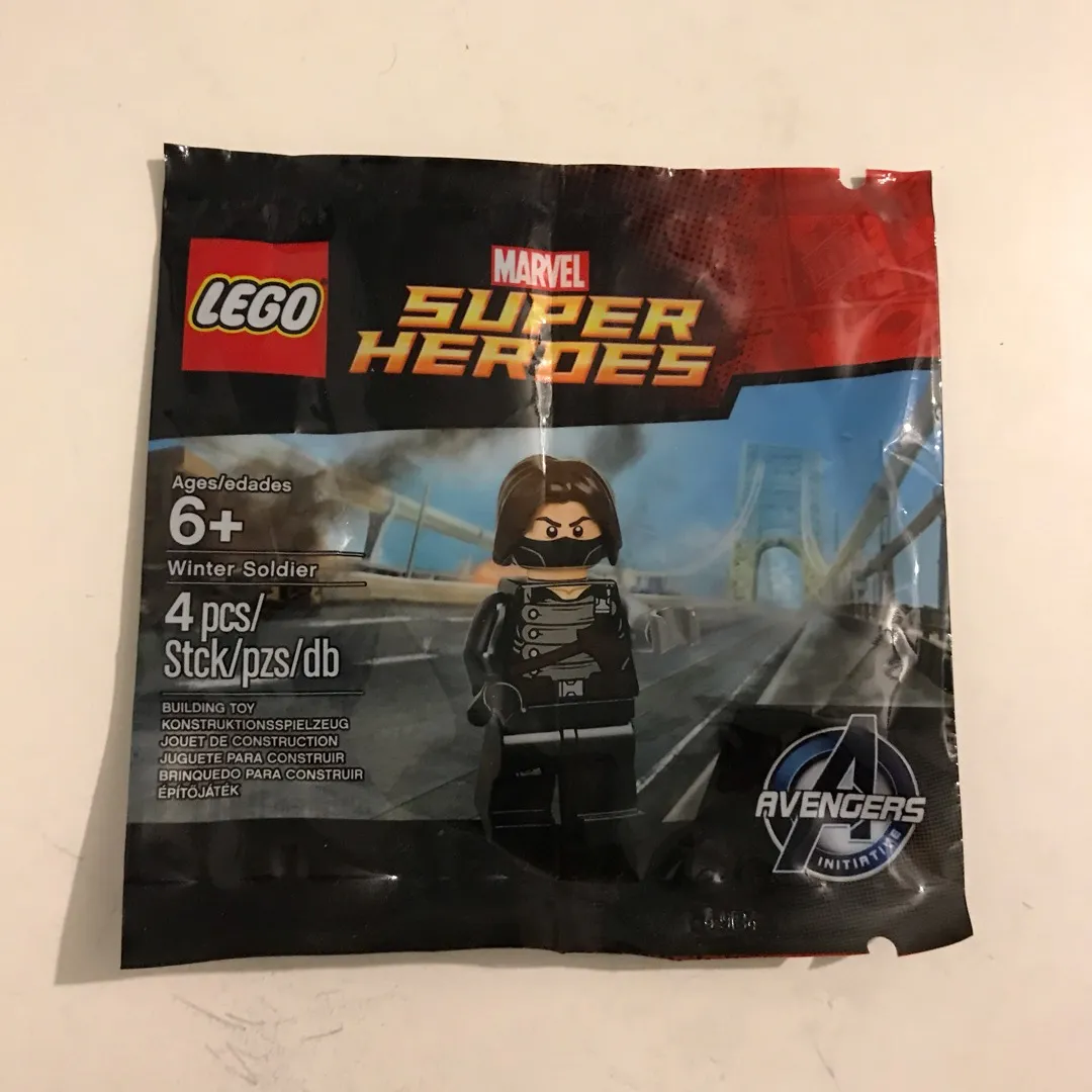Winter Soldier Lego Minifigure photo 1