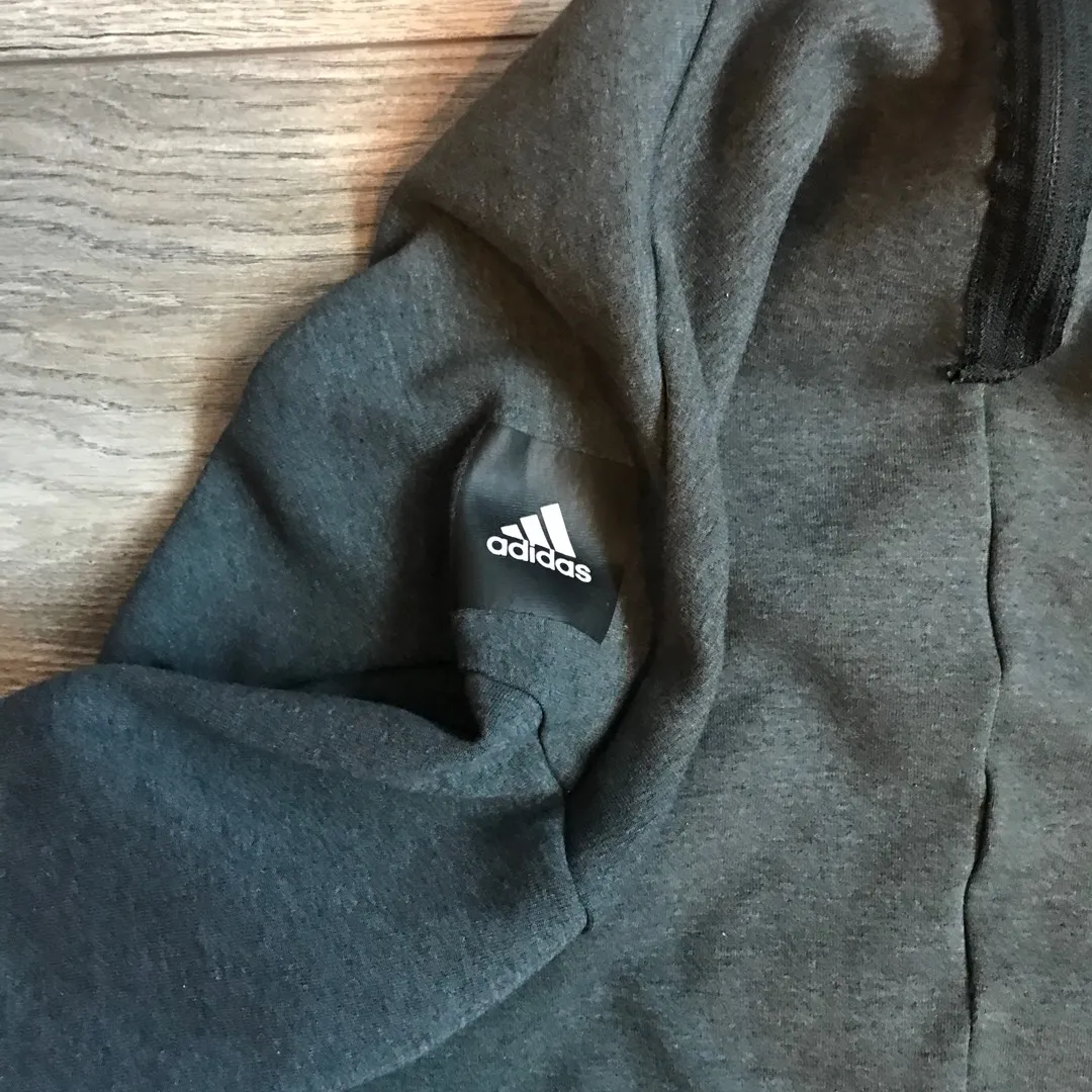 Adidas Sweater photo 4