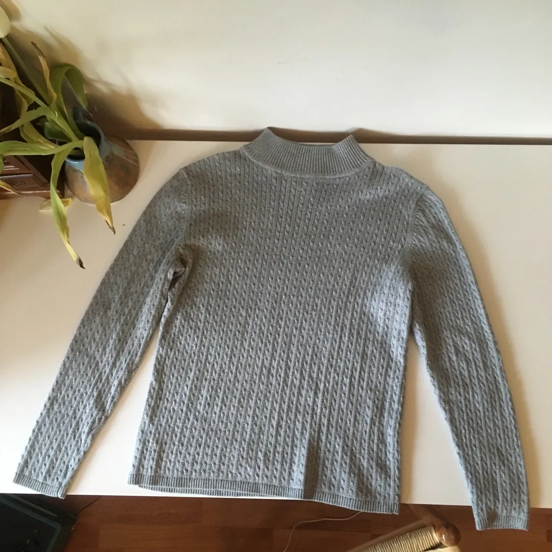 Cable Knit Sweater Knit photo 1