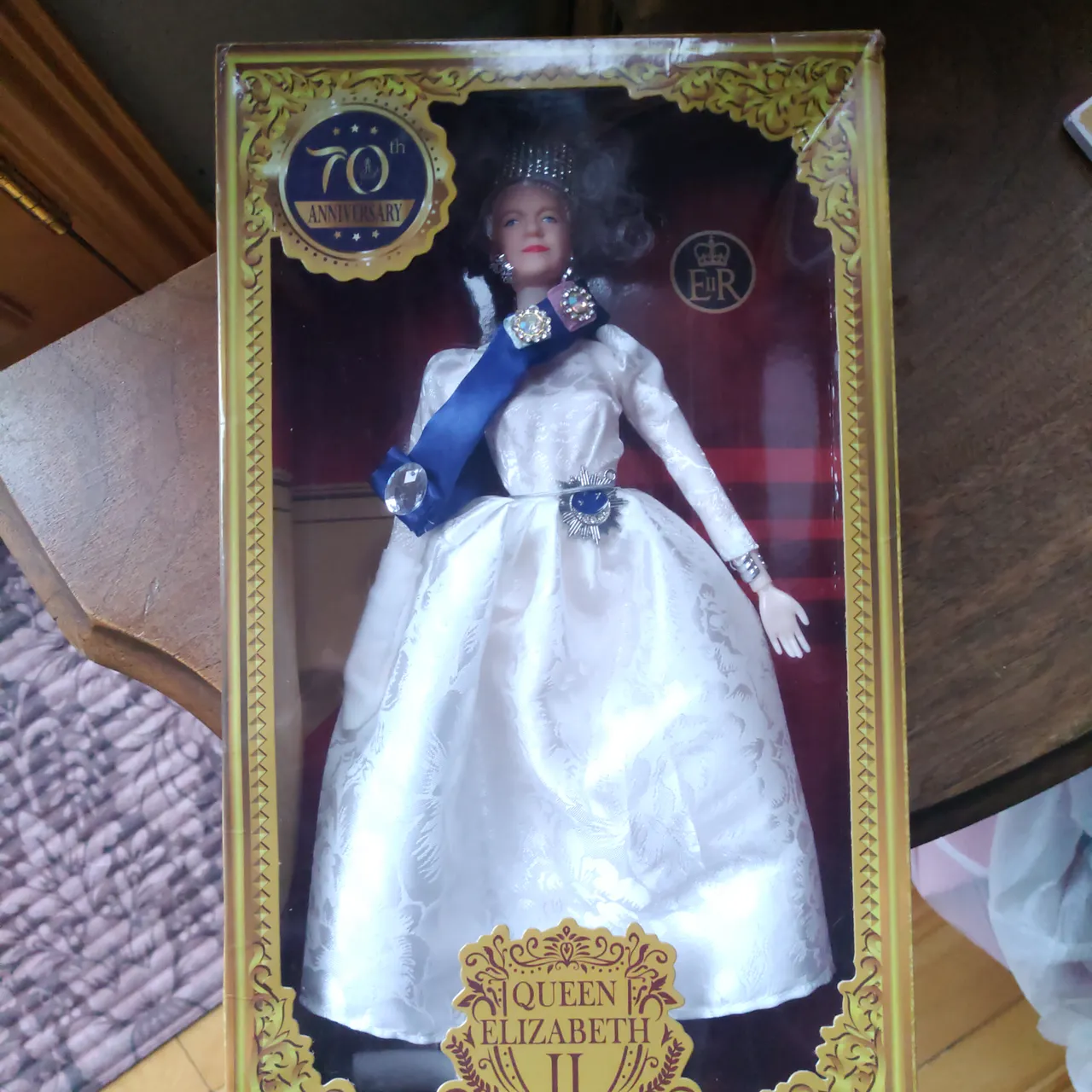 Elizabeth II doll photo 2