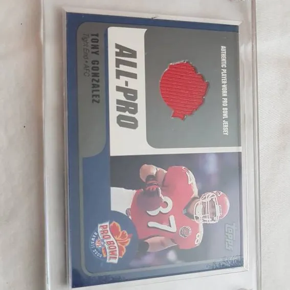 Tony Gonzalez -Mint Condition Card with Jersey patch photo 1