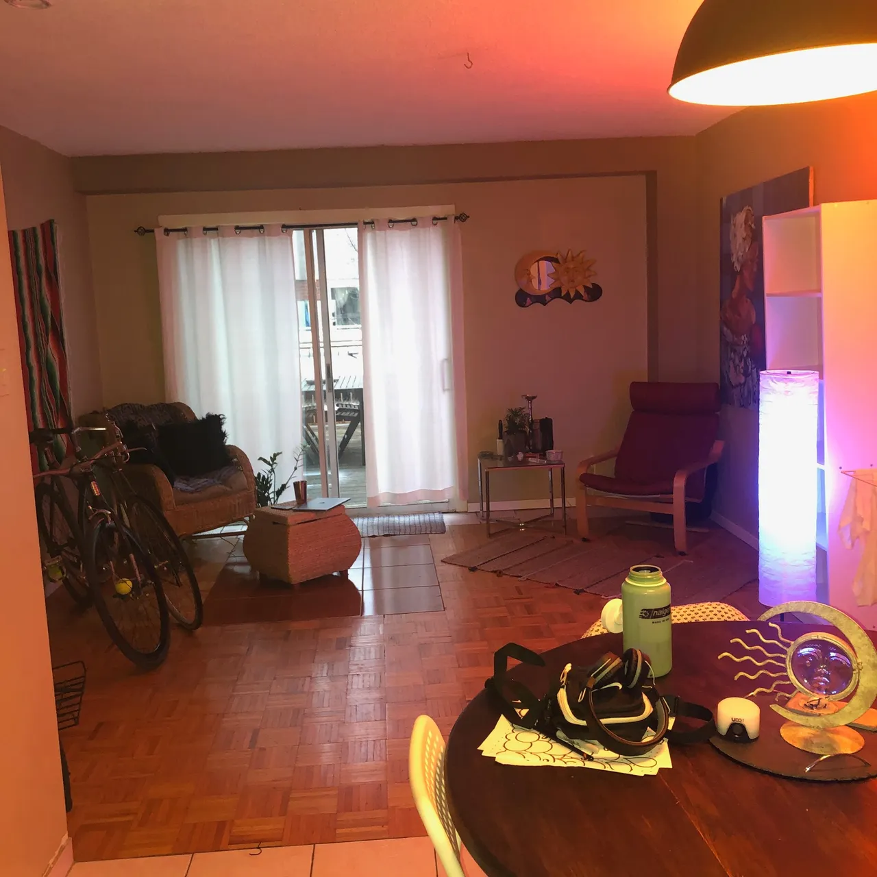 Room to rent in a 3 bedroom photo 11
