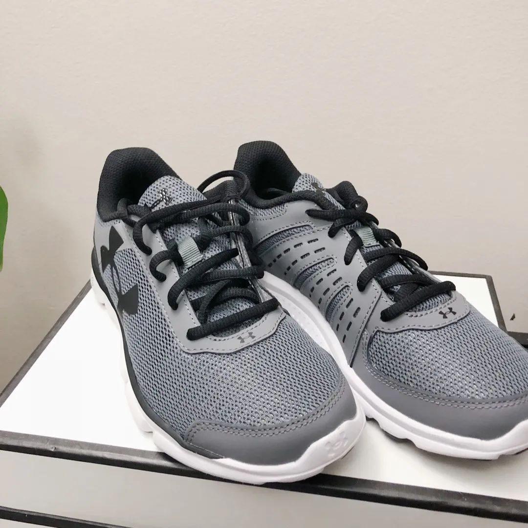 Brand New Under Armour Trainers photo 1