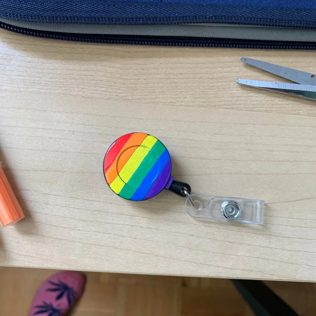 Rainbow Extendable Card/Key Clip photo 1