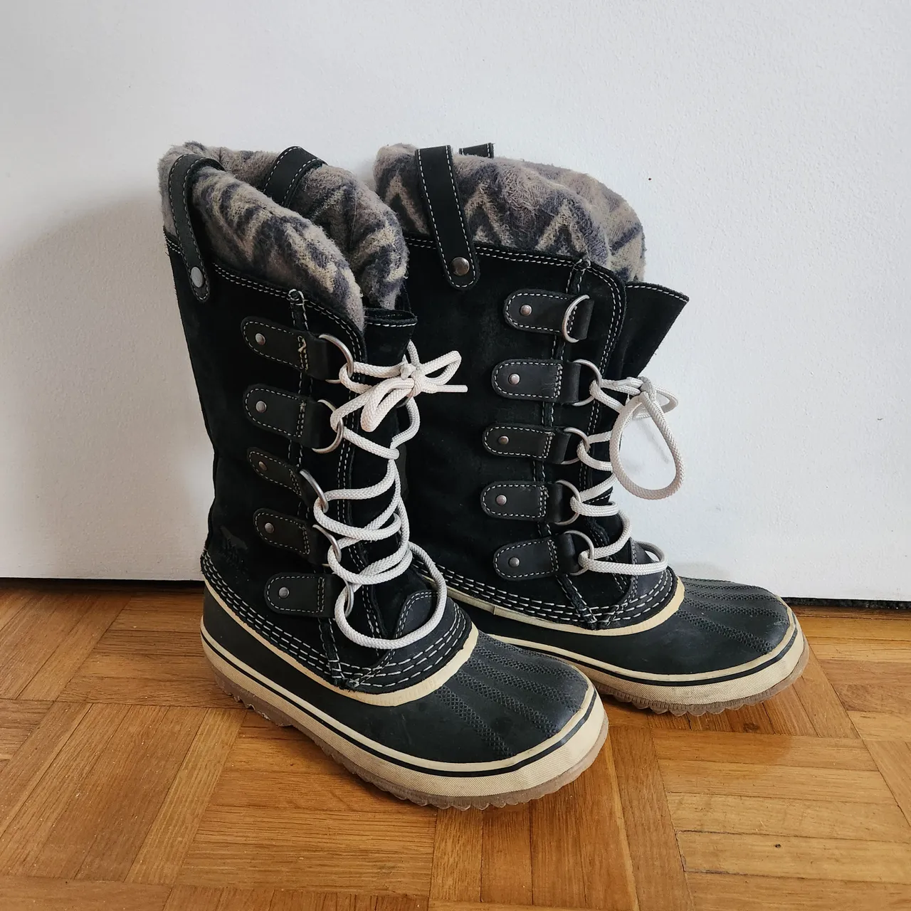Sorel winter boots size 6/37 photo 1