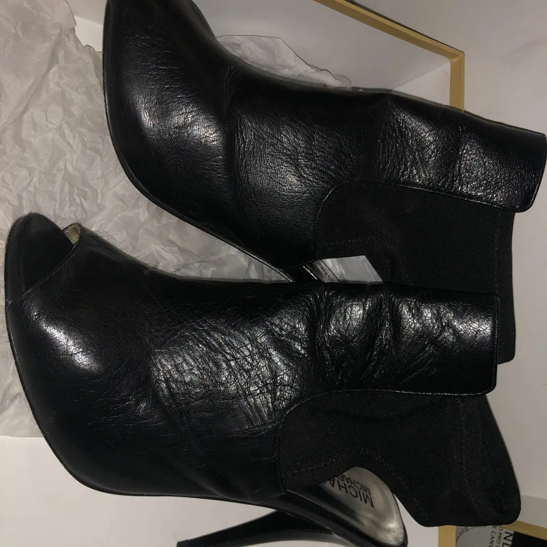 Michael Kors Shoes Size 8 photo 1