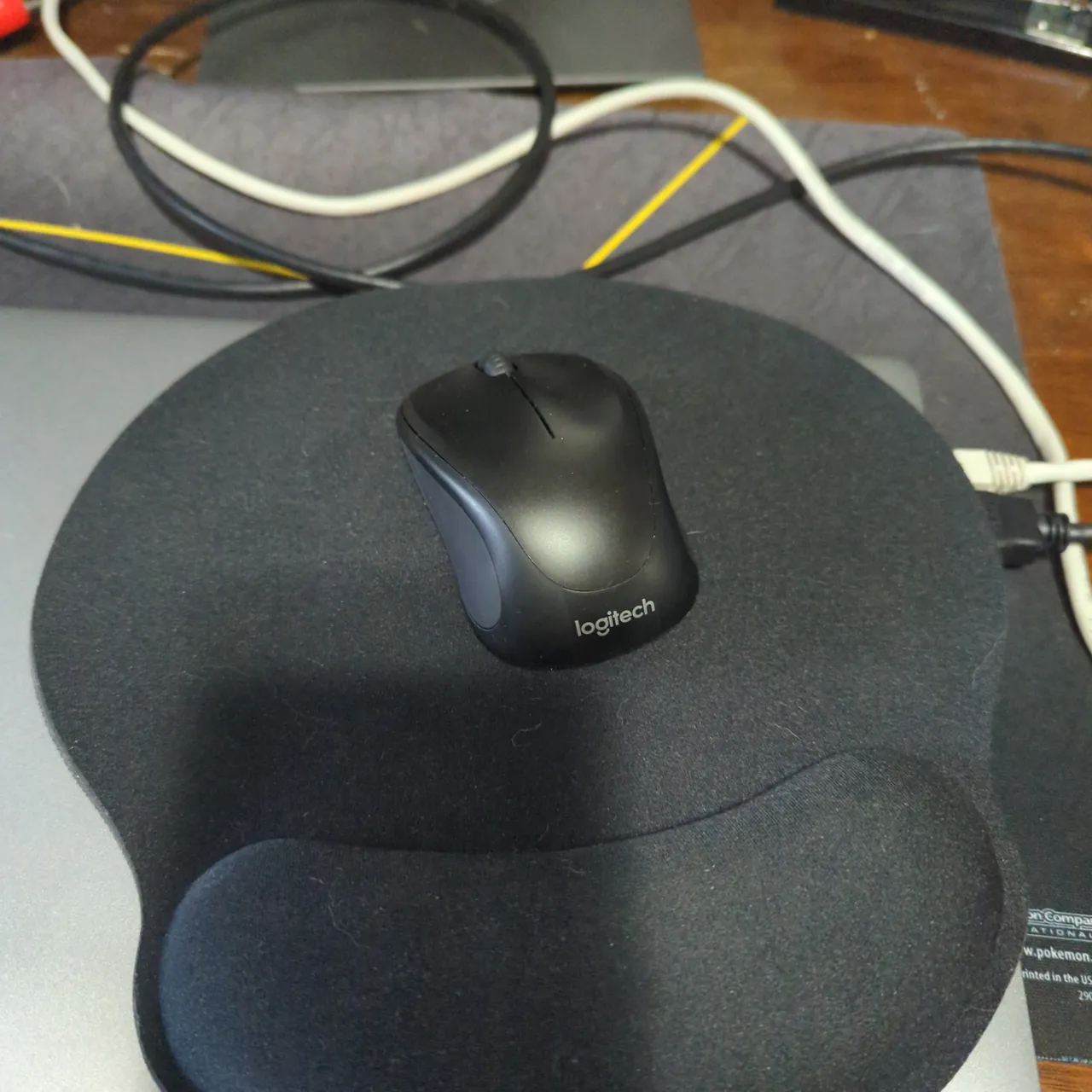 Mouse pad with wrist rest photo 1